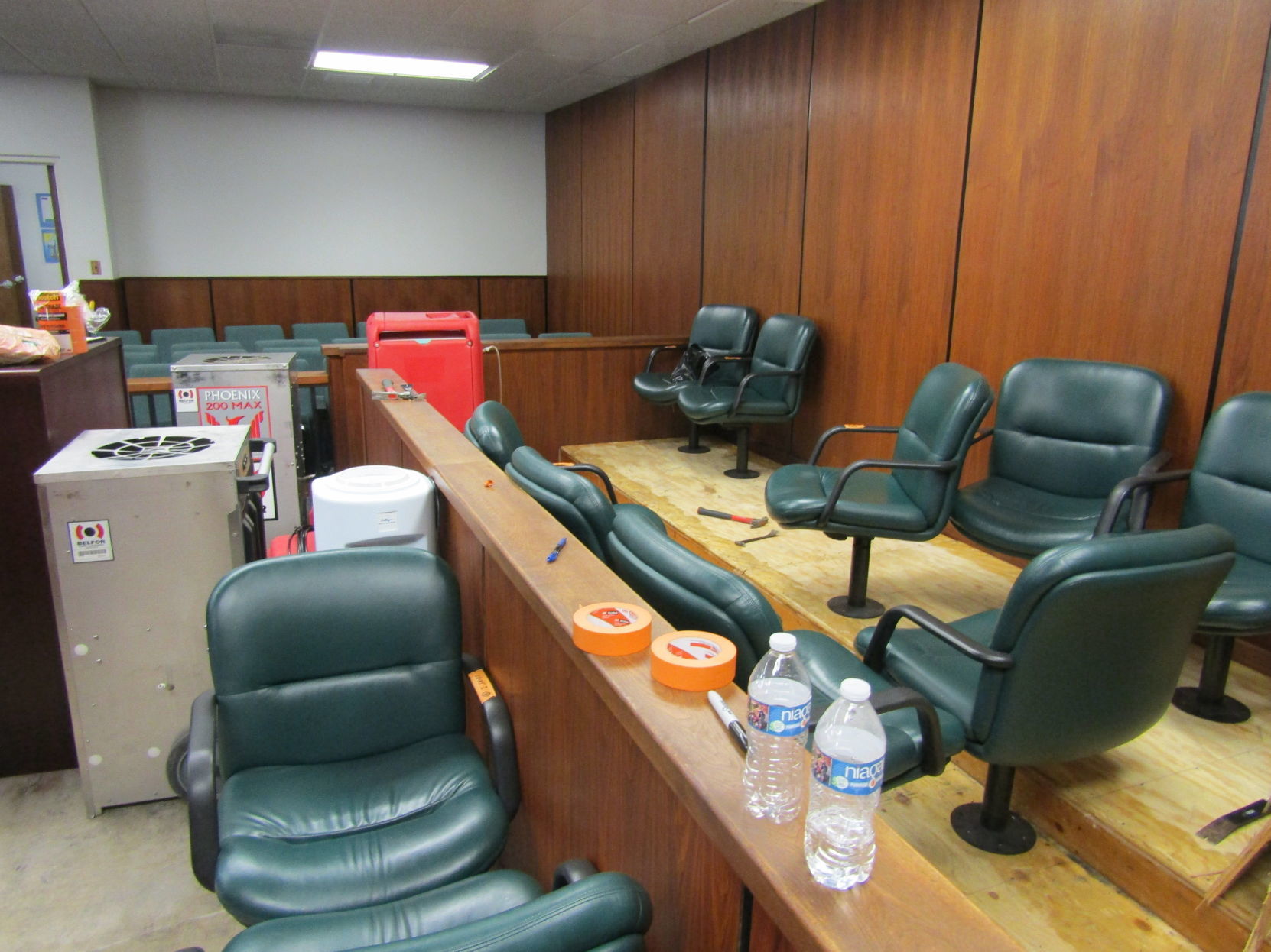 071118 civil court flooding-3